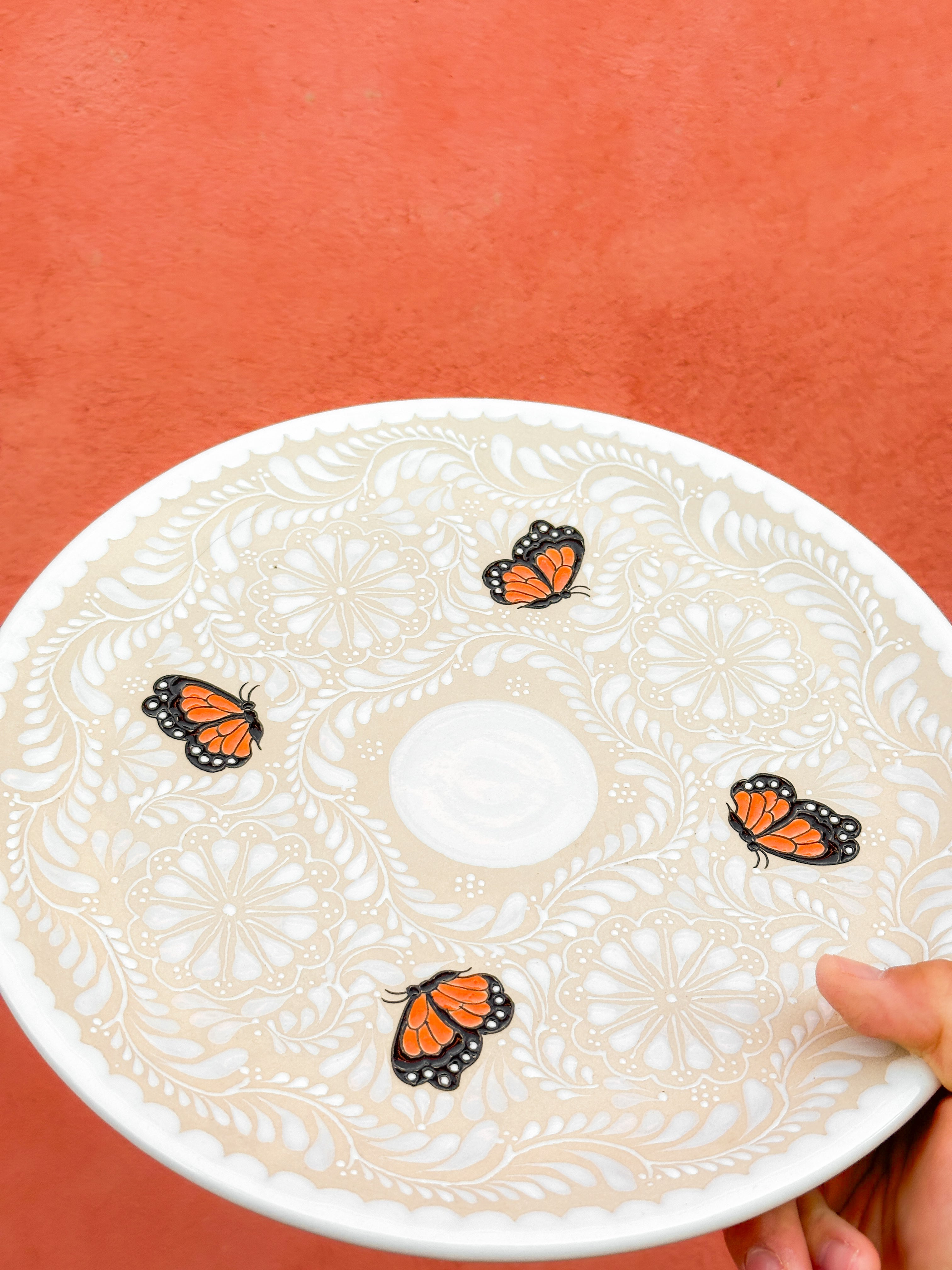 PRE-ORDER Monarca Butterflies Plate (SHIPS IN APPROX. 6-12 WEEKS)