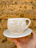 Juego de plato y taza blancos (RESERVA) (ENVÍO EN APROX. 6-12 SEMANAS)