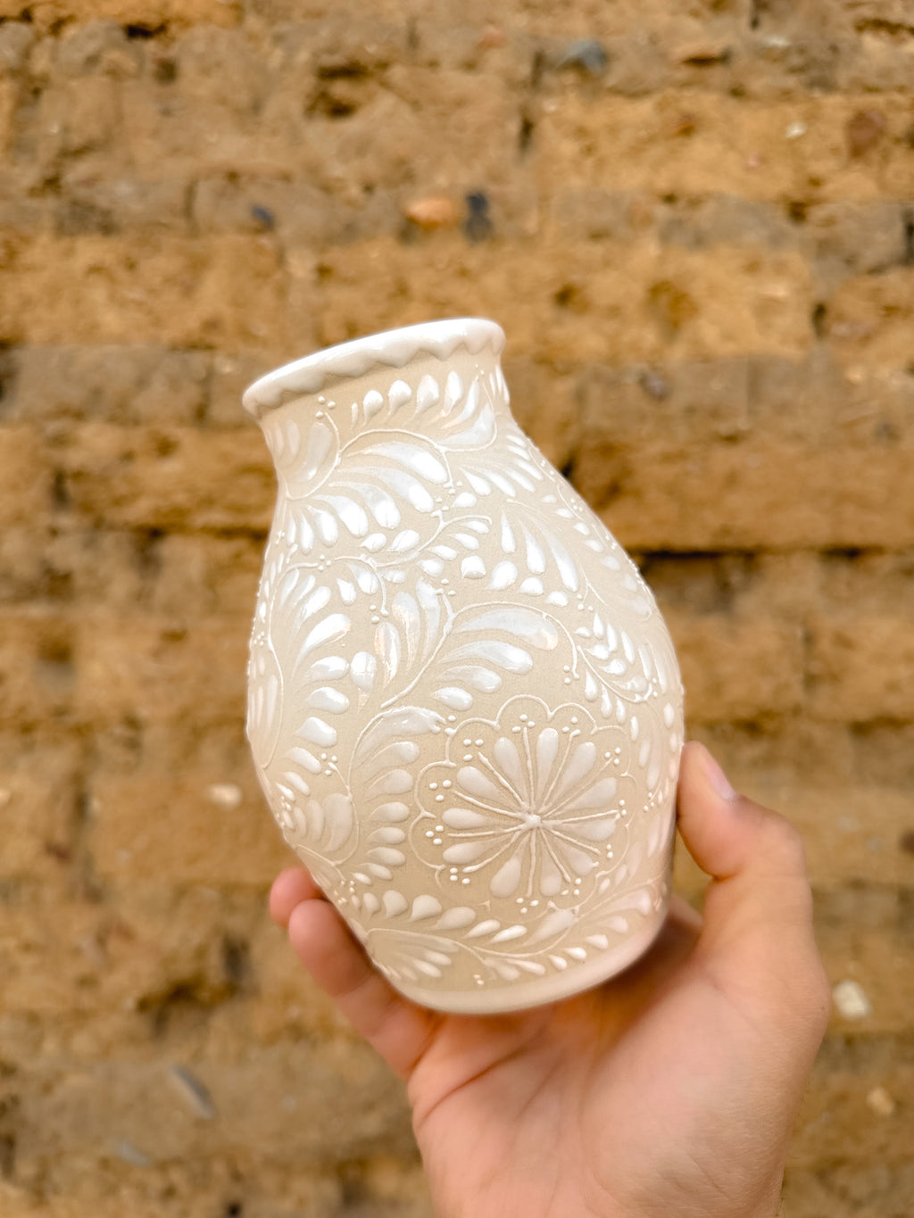 PRE-ORDER White Small Flower Vase (SHIPS IN APPROX. 6-12 WEEKS)