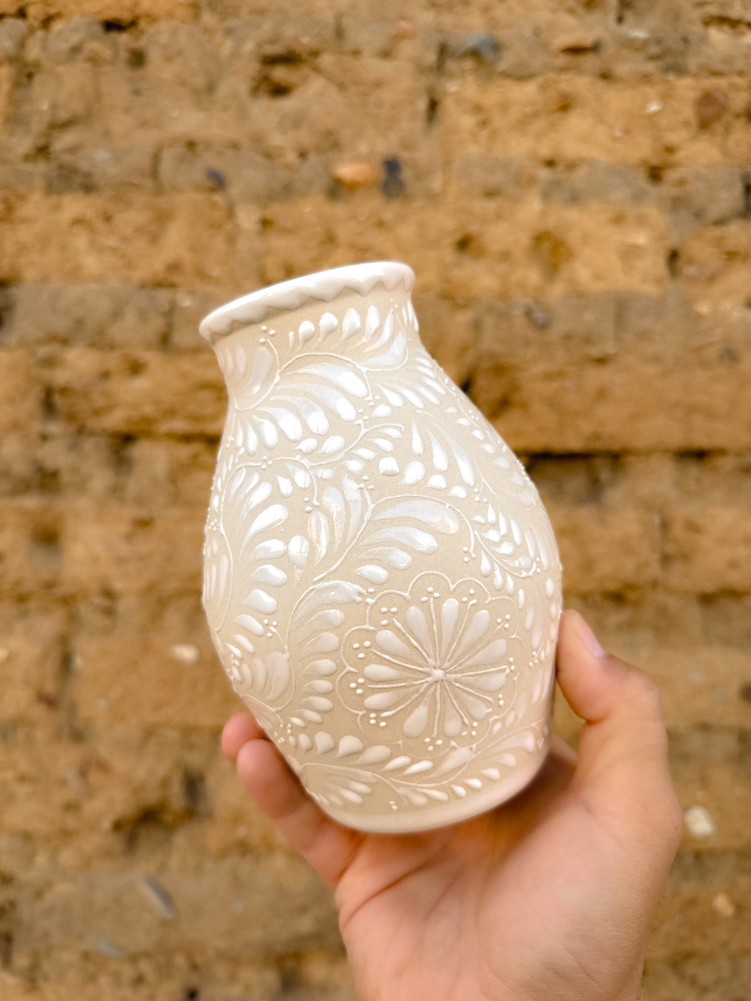 PRE-ORDER White Small Flower Vase (SHIPS IN APPROX. 6-12 WEEKS)