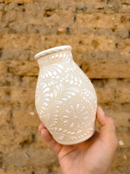 PRE-ORDER White Small Flower Vase (SHIPS IN APPROX. 6-12 WEEKS)