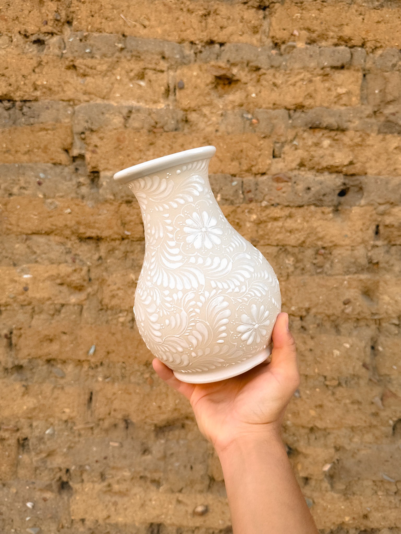 PRE-ORDER White Flower Vase (SHIPS IN APPROX. 6- 12 WEEKS)