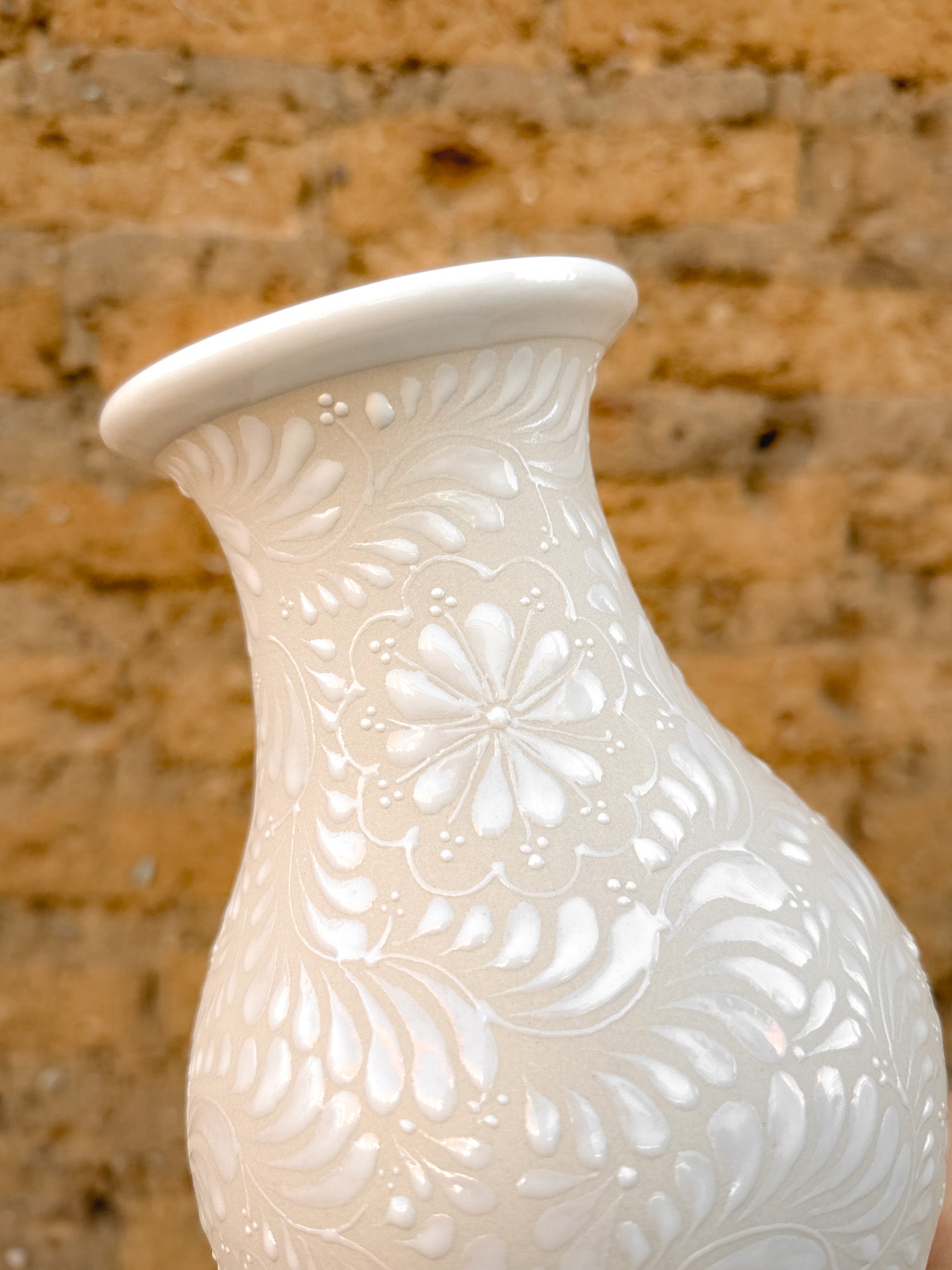 PRE-ORDER White Flower Vase (SHIPS IN APPROX. 6- 12 WEEKS)