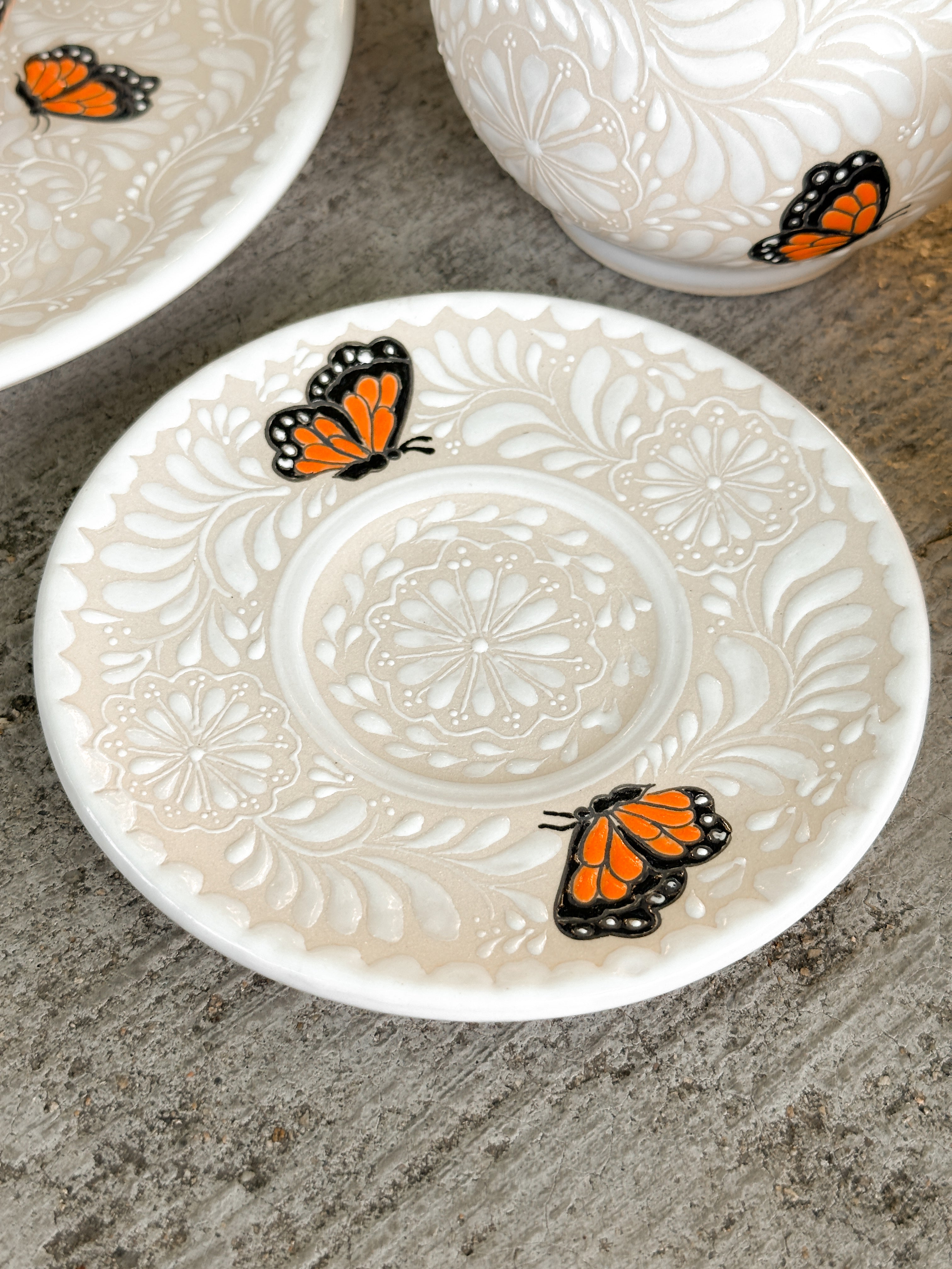PRE-ORDER Monarca Butterflies Dessert Plate (SHIPS IN APPROX. 6-12 WEEKS)