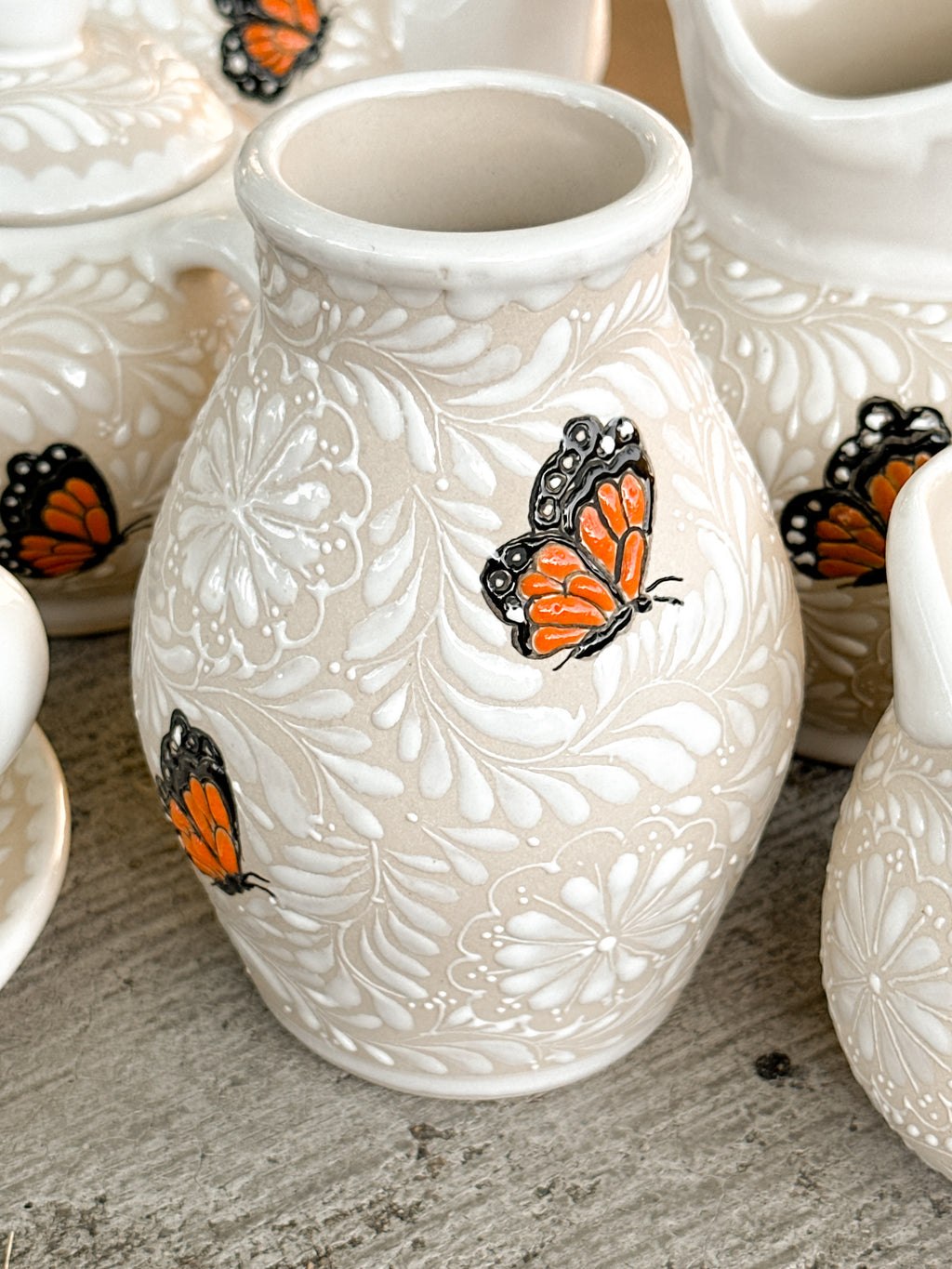 PRE-ORDER Monarca Butterflies Small Flower Vase (SHIPS IN APPROX. 6-12 WEEKS)