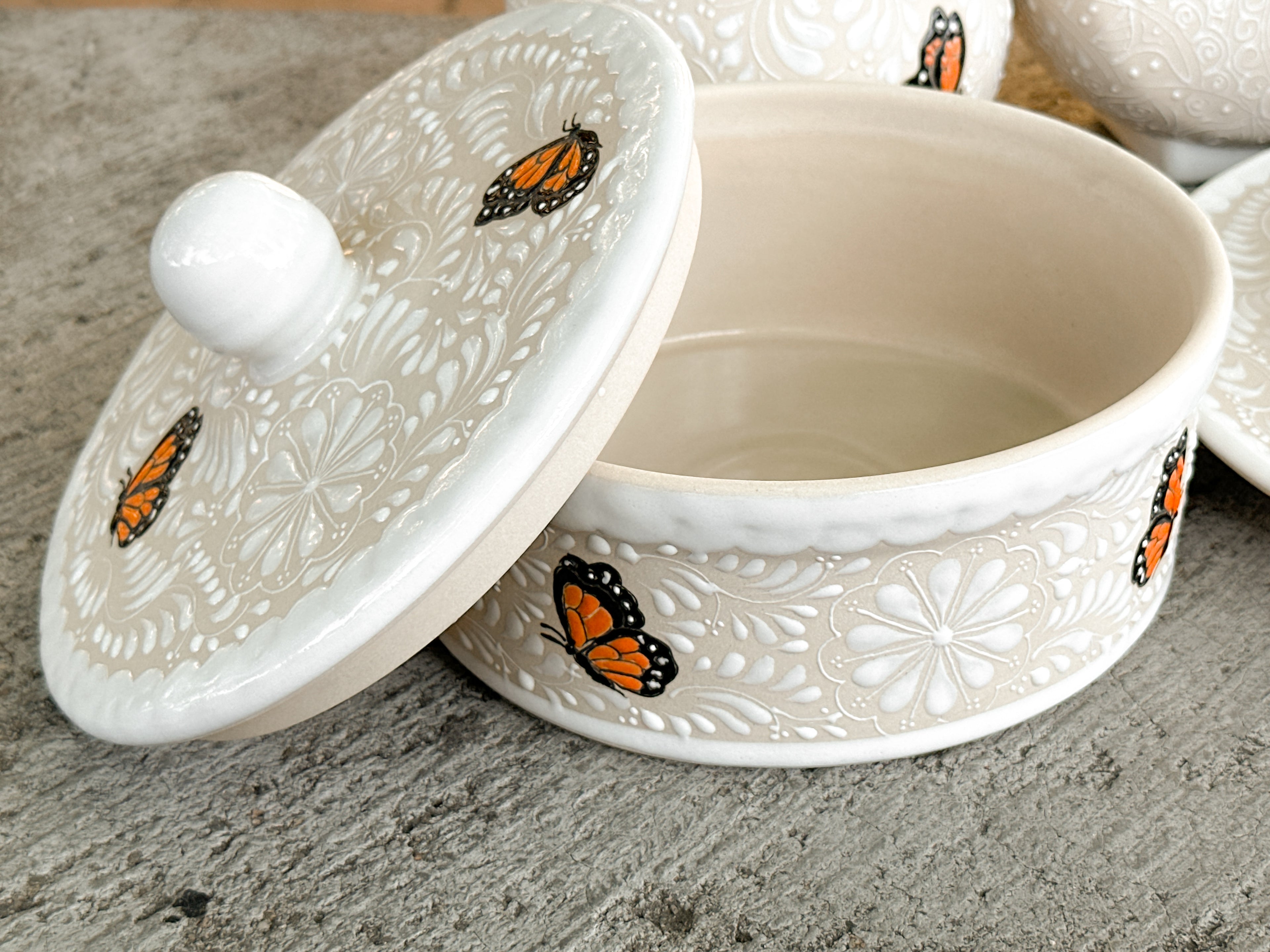 PRE-ORDER Monarca Butterflies Tortillas Holder (SHIPS IN APPROX. 6-12 WEEKS)