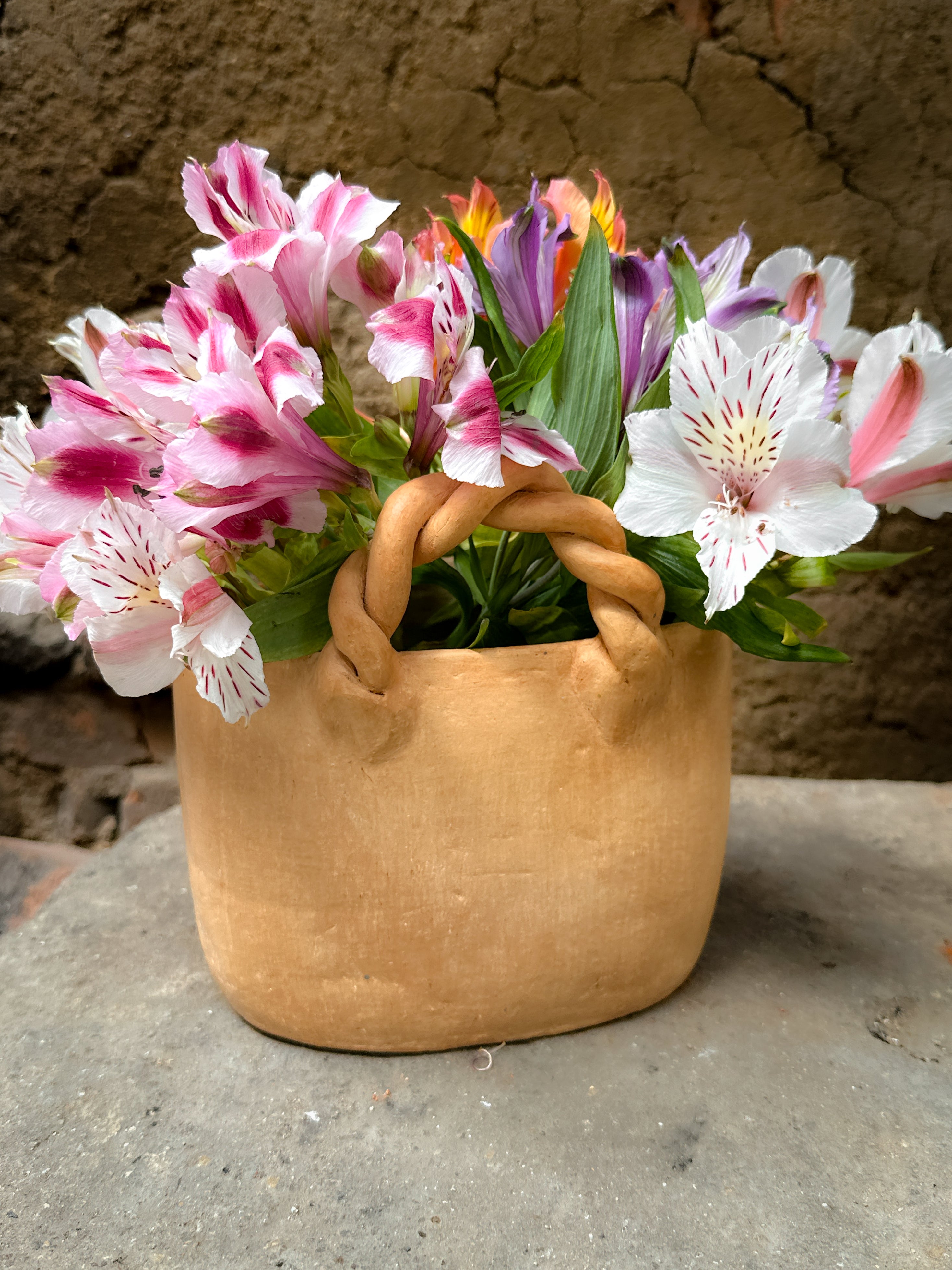 Mercado Bag Flower Vase