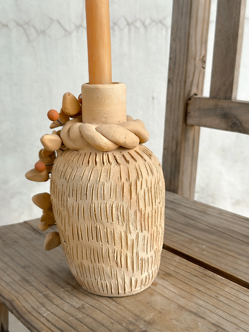 Candelabro de calavera de azúcar