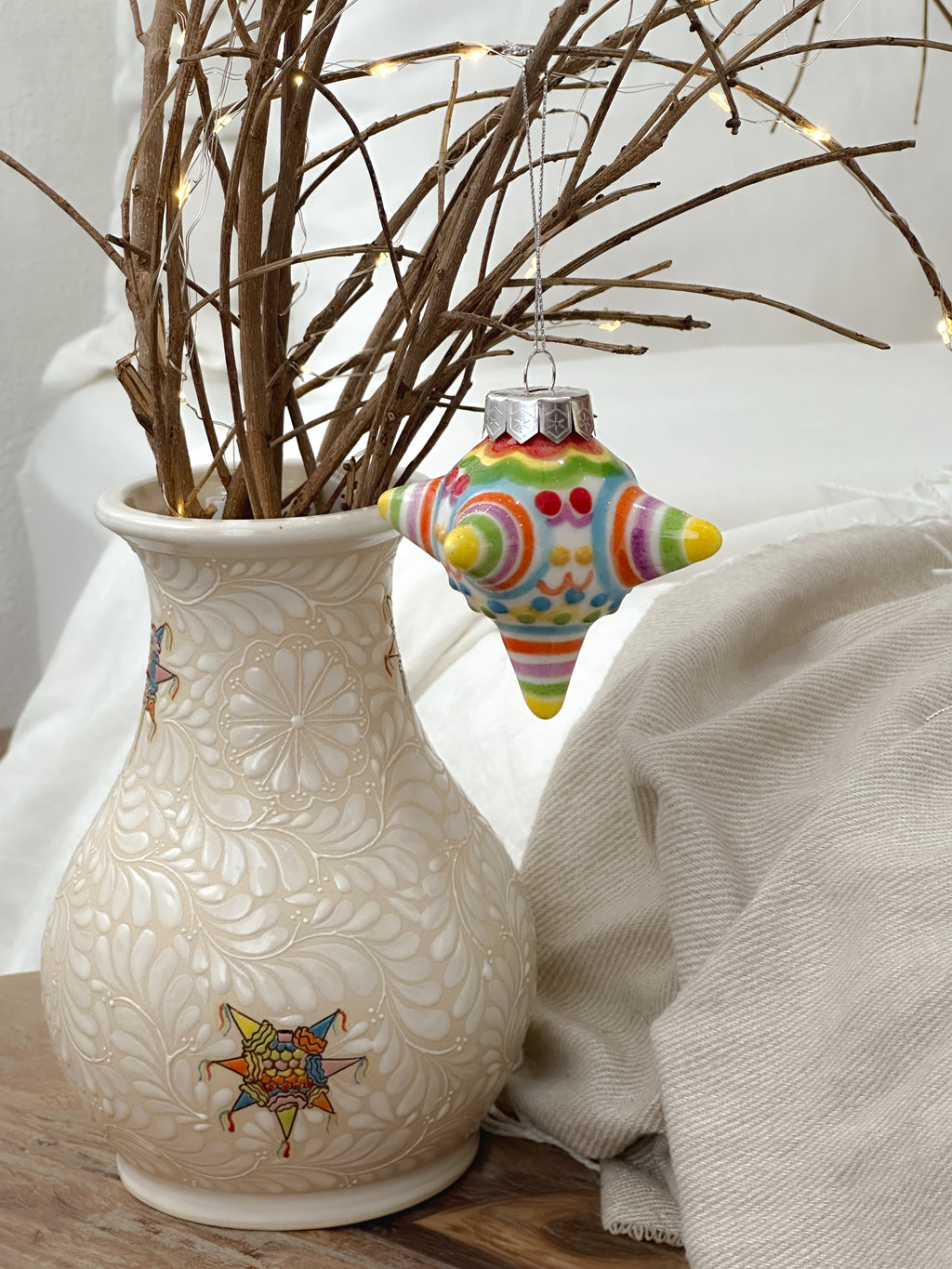 Adorno navideño de piñata "Talavera"