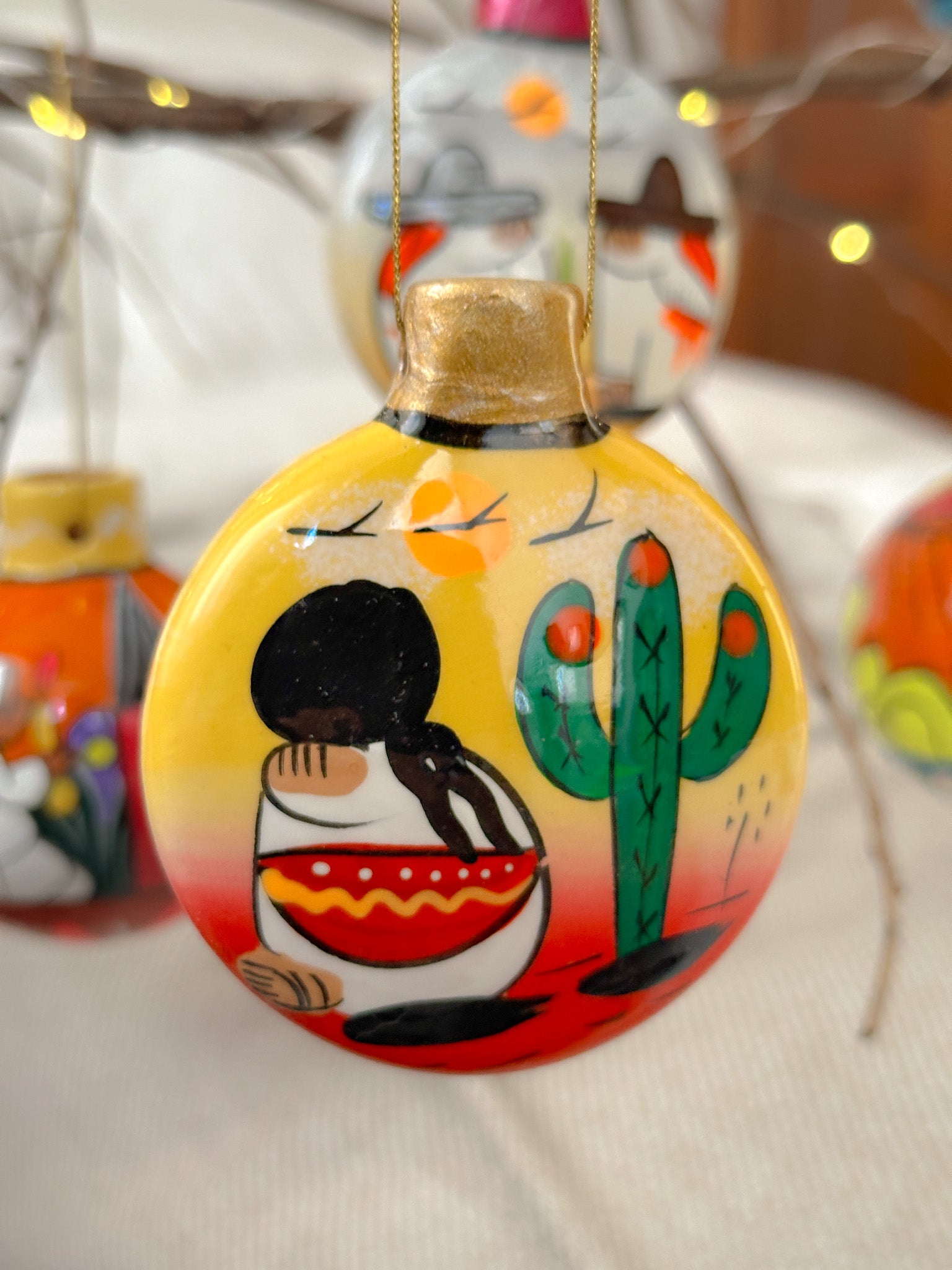 "Historias de México" Adornos Navideños Surtidos