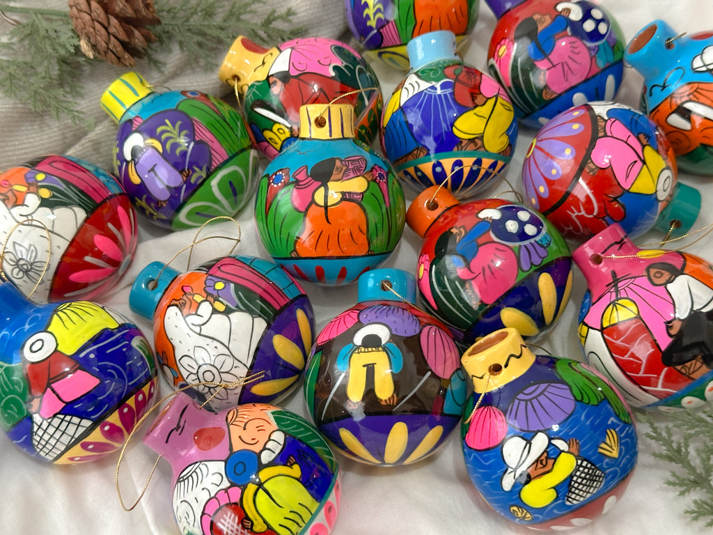 "Historias de México" Adornos Navideños Redondos Surtidos