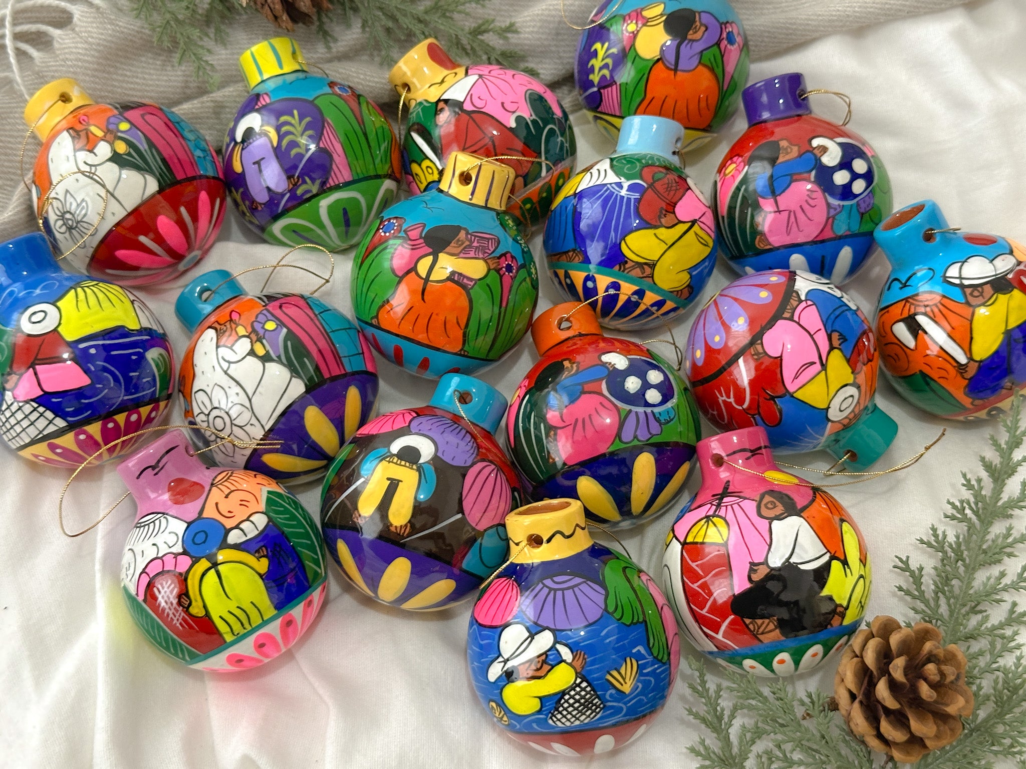 "Historias de México" Adornos Navideños Redondos Surtidos