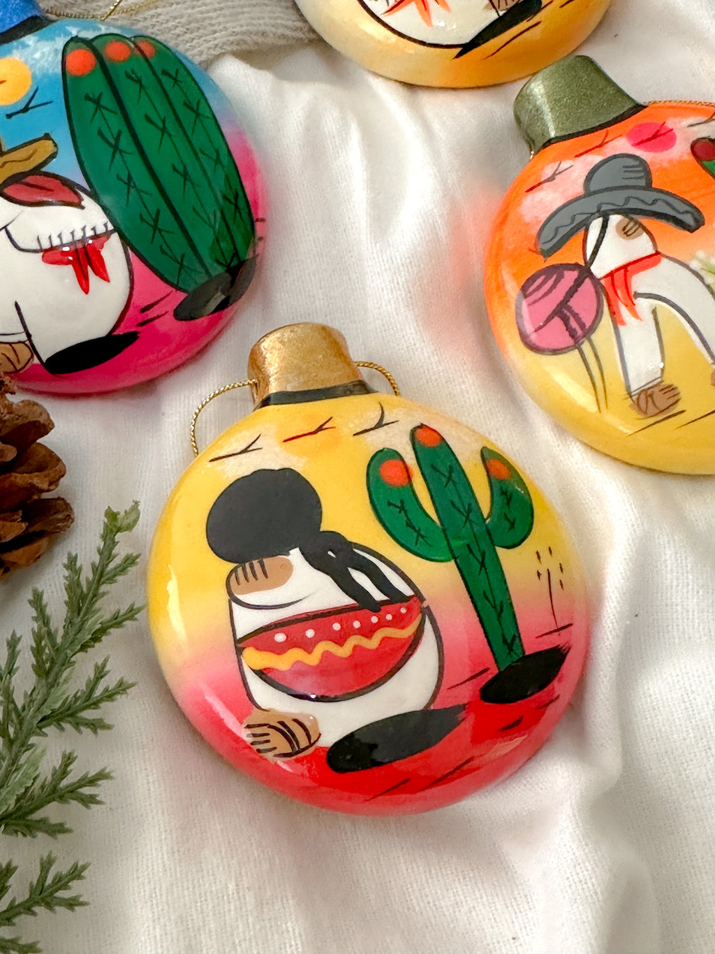 "Historias de México" Adornos Navideños Surtidos