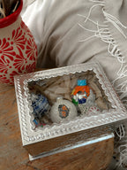 Caja navideña (adornos surtidos)