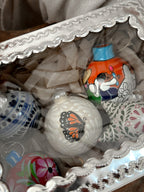 Caja navideña (adornos surtidos)