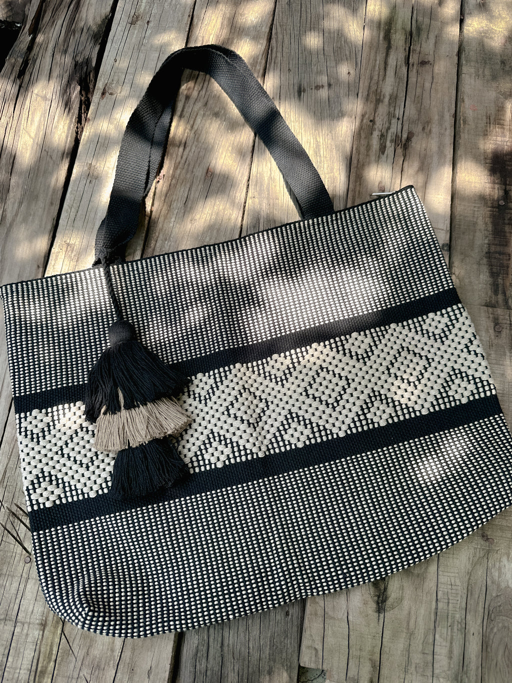 Bolso de mano Jalieza tejido a mano