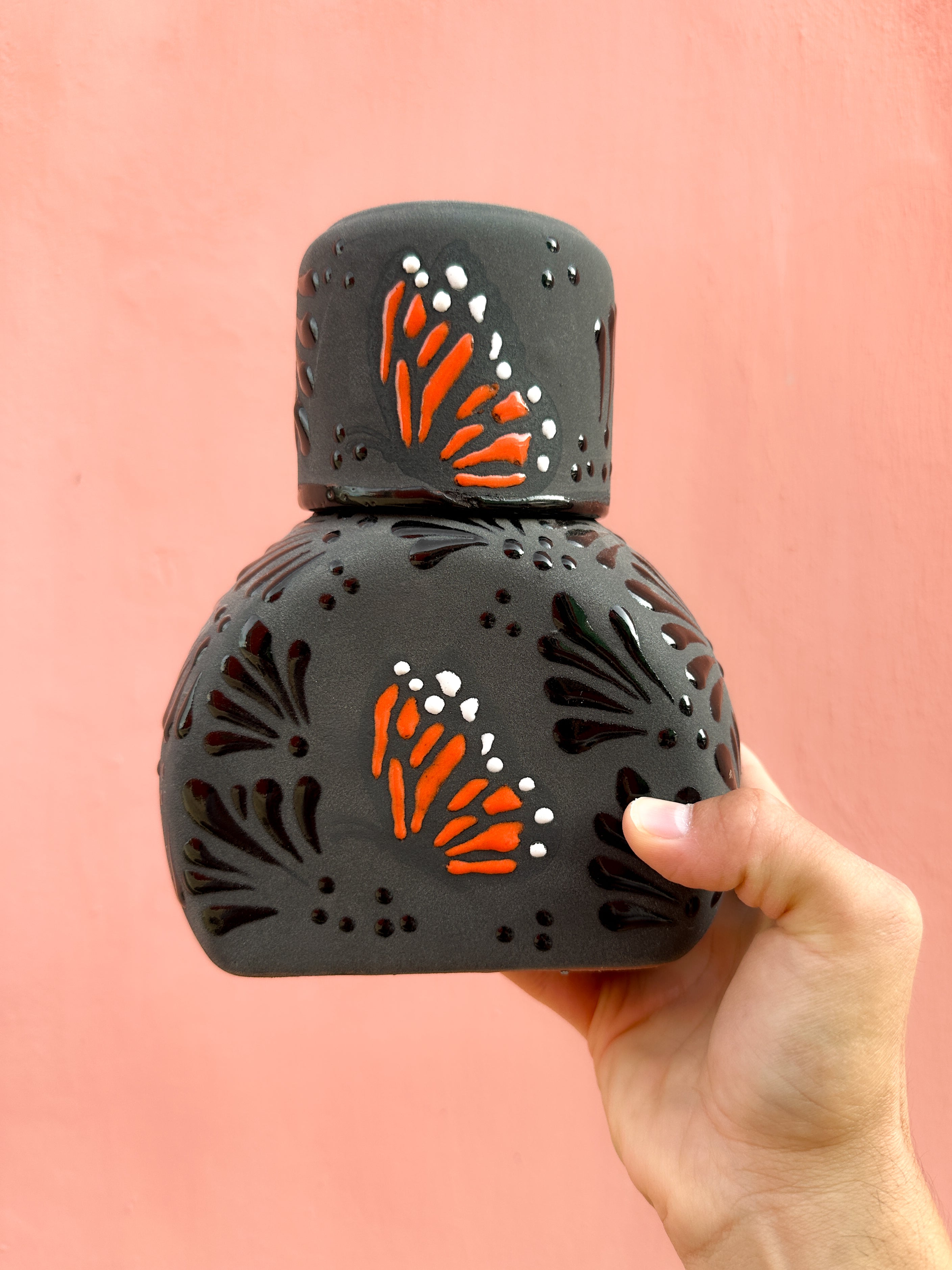 PRE-ORDER Black Butterfly Monarch Tequilero Decanter (SHIPS IN APPROX. 6-12 WEEKS)