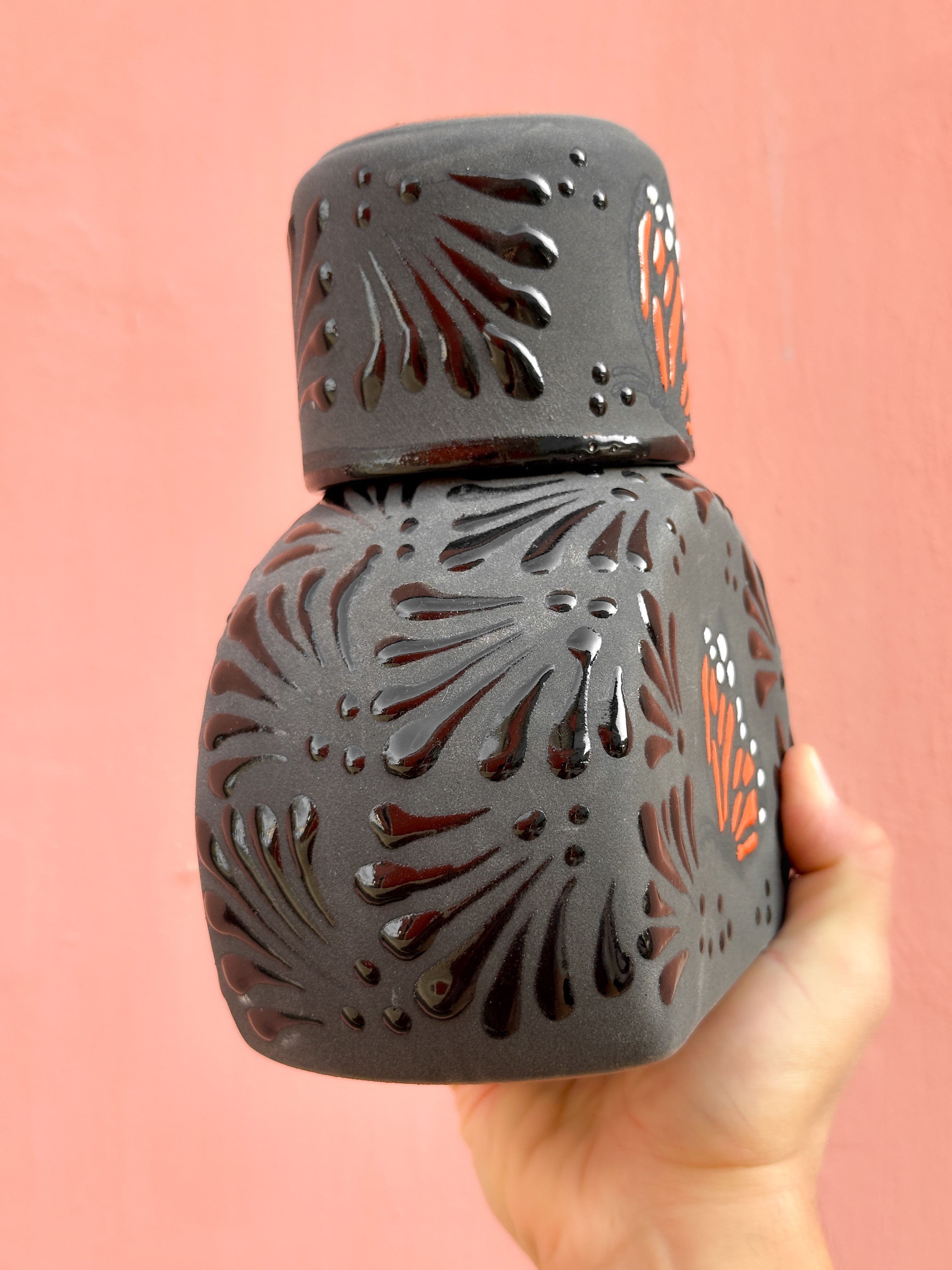 PRE-ORDER Black Butterfly Monarch Tequilero Decanter (SHIPS IN APPROX. 6-12 WEEKS)