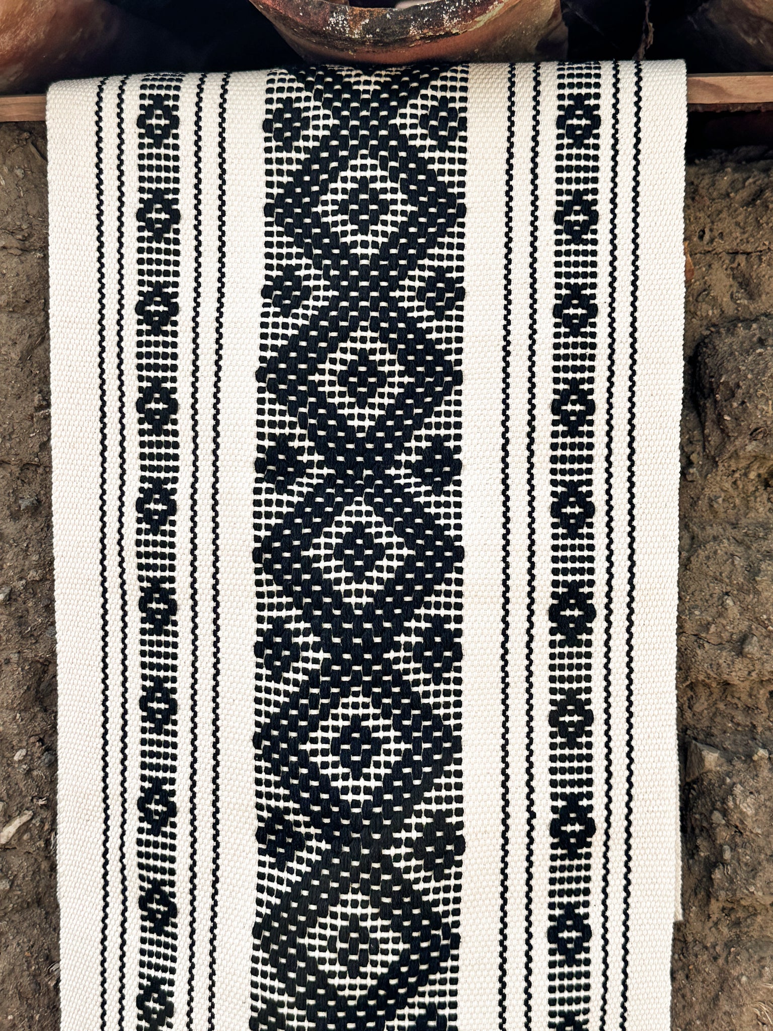 Anochecer Jalieza Table Runner