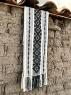 Anochecer Jalieza Table Runner