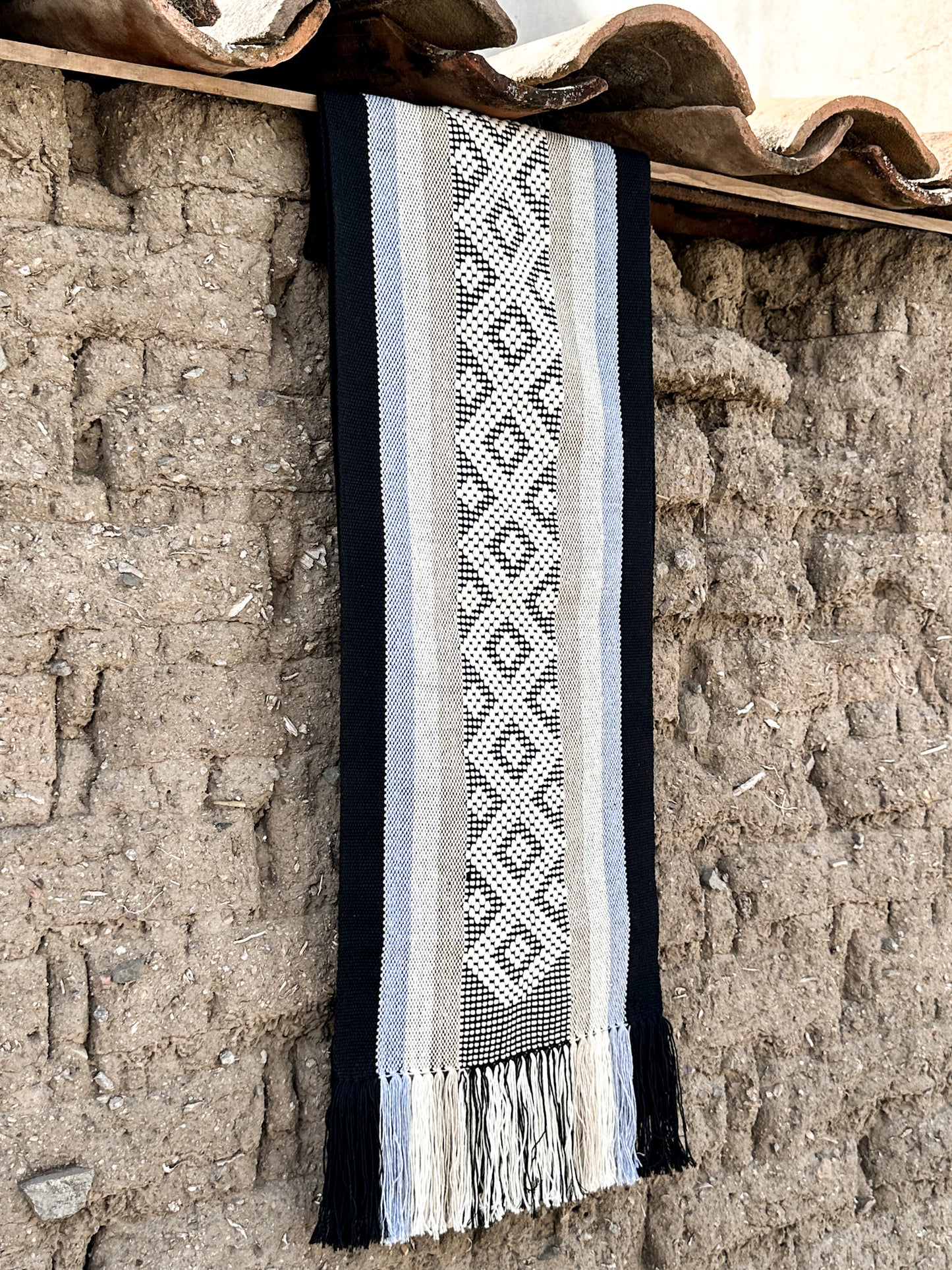 Luna Jalieza Table Runner