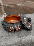 PEDIDO ANTICIPADO Cazuela Monarca Mariposa Negra (ENVÍO EN APROX. 6-12 SEMANAS)