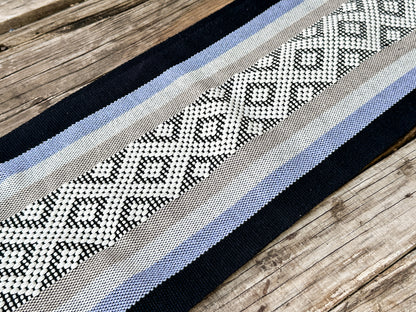 Luna Jalieza Table Runner