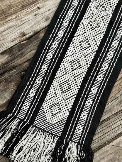 Carla Jalieza Table Runner