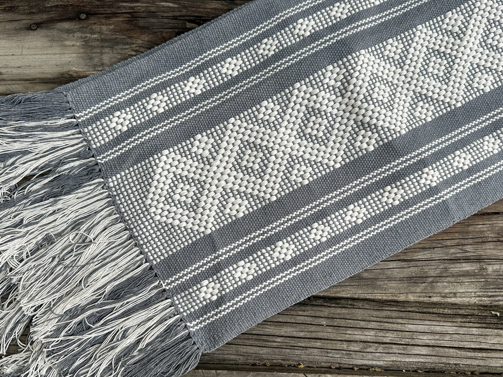 Agata Jalieza Table Runner