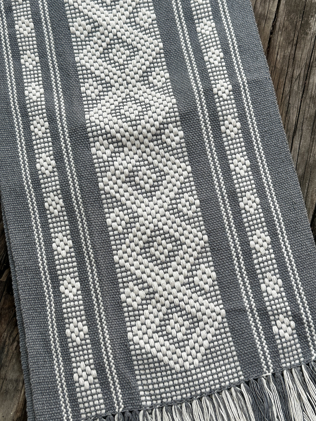 Agata Jalieza Table Runner