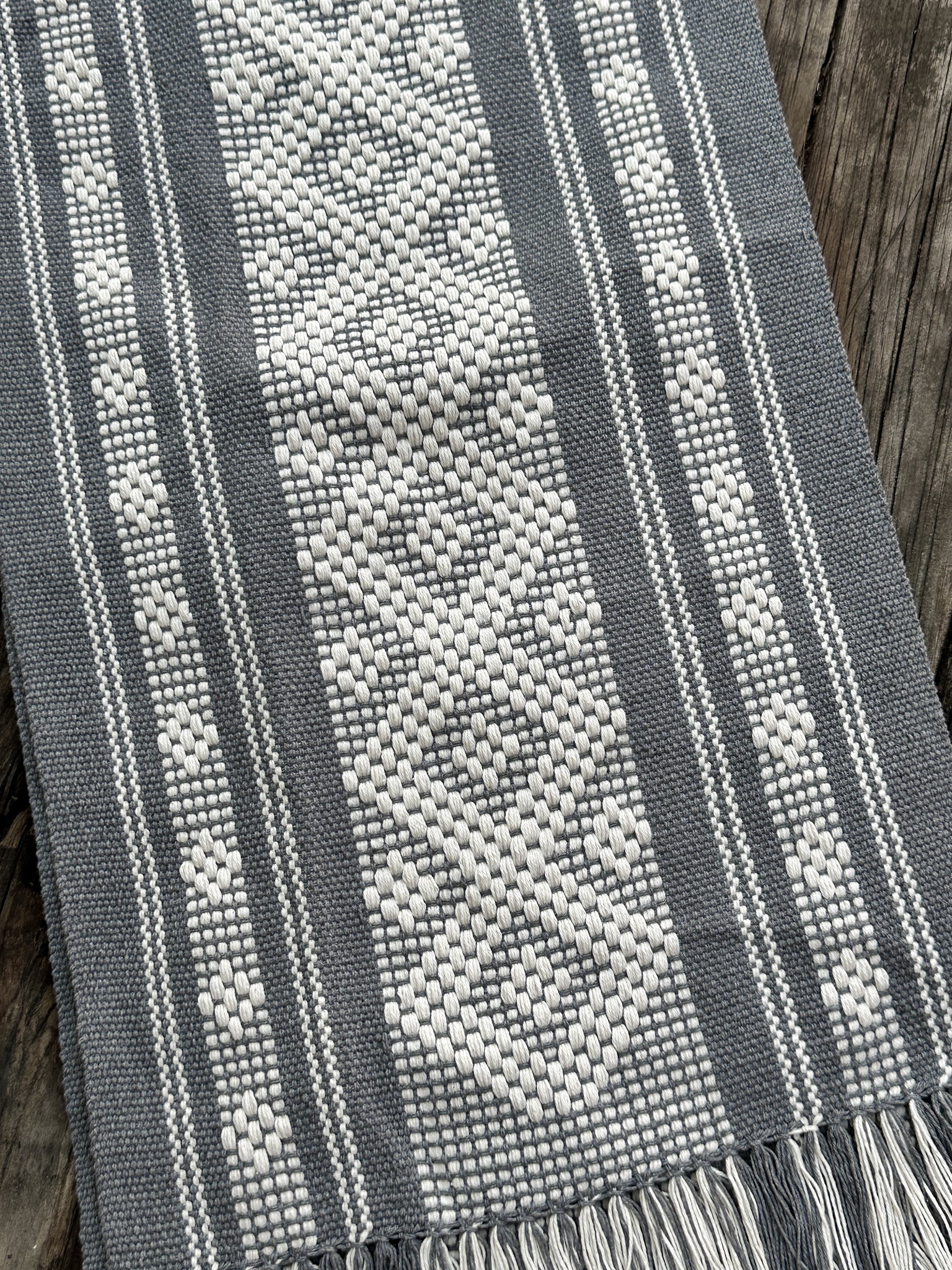 Agata Jalieza Table Runner