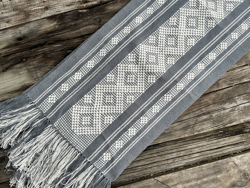 Agata Jalieza Table Runner