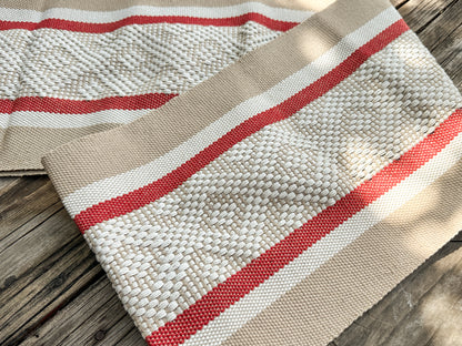 Oli Jalieza Table Runner