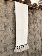 Muñequitas Jalieza Table Runner