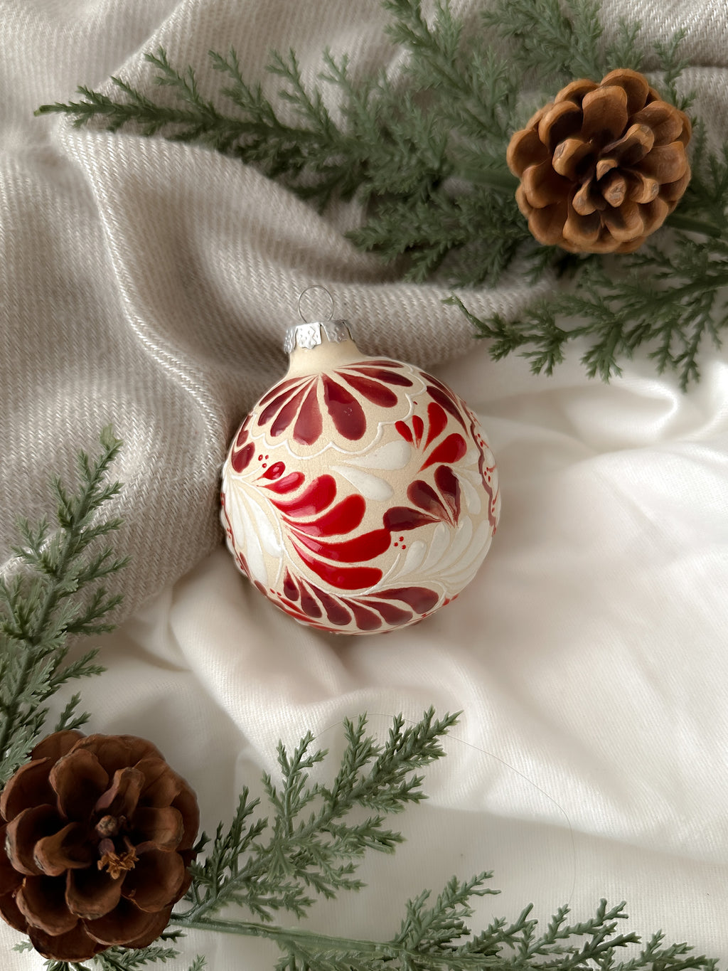 "Roja Navidad" Christmas Ornament