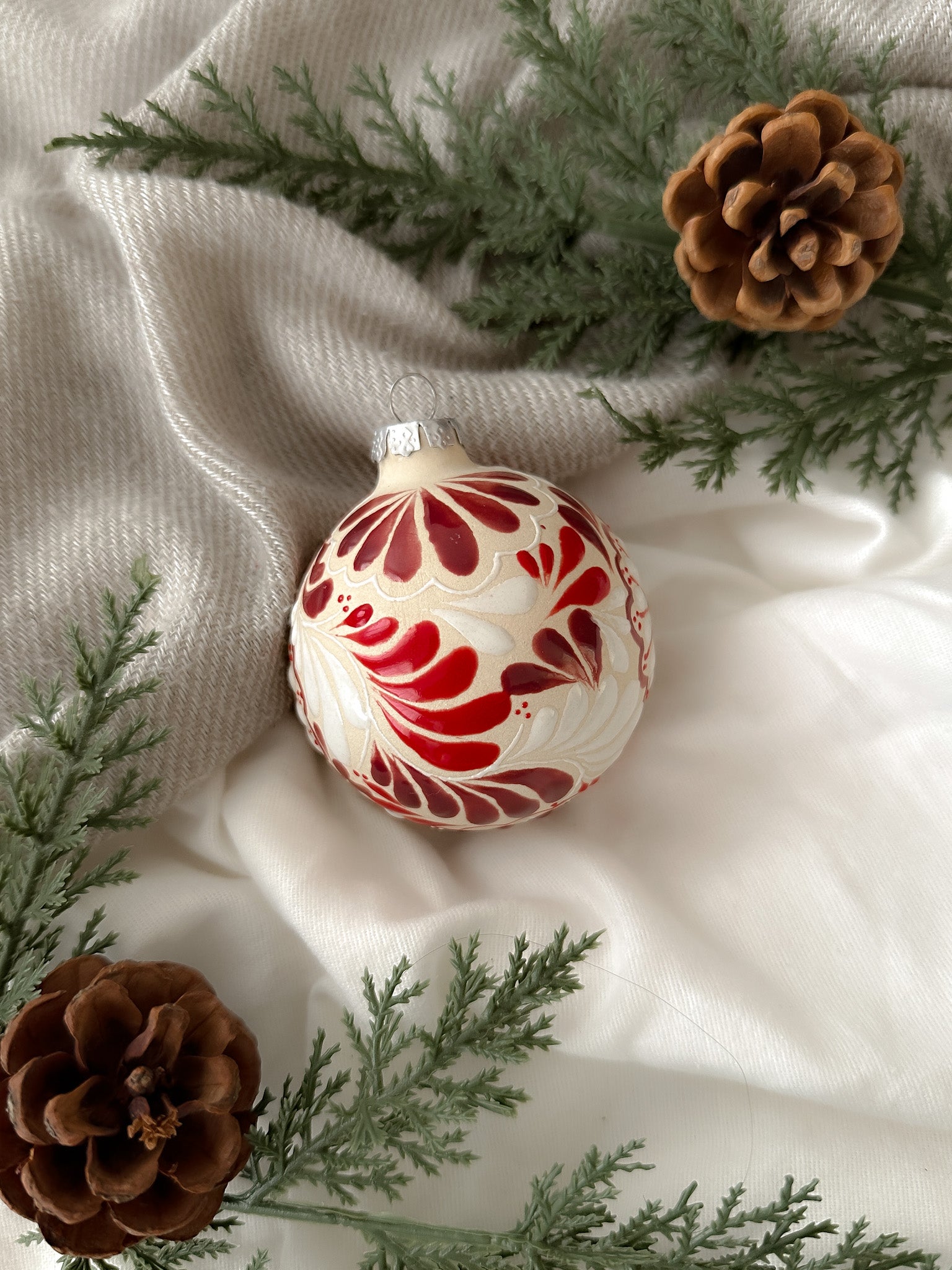 "Roja Navidad" Christmas Ornament