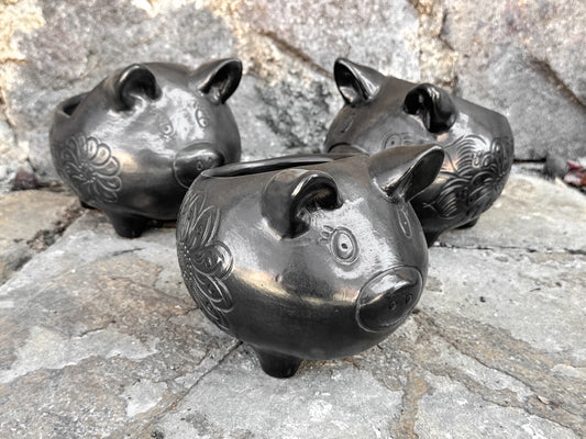 Black Clay Piggy Planter Pot