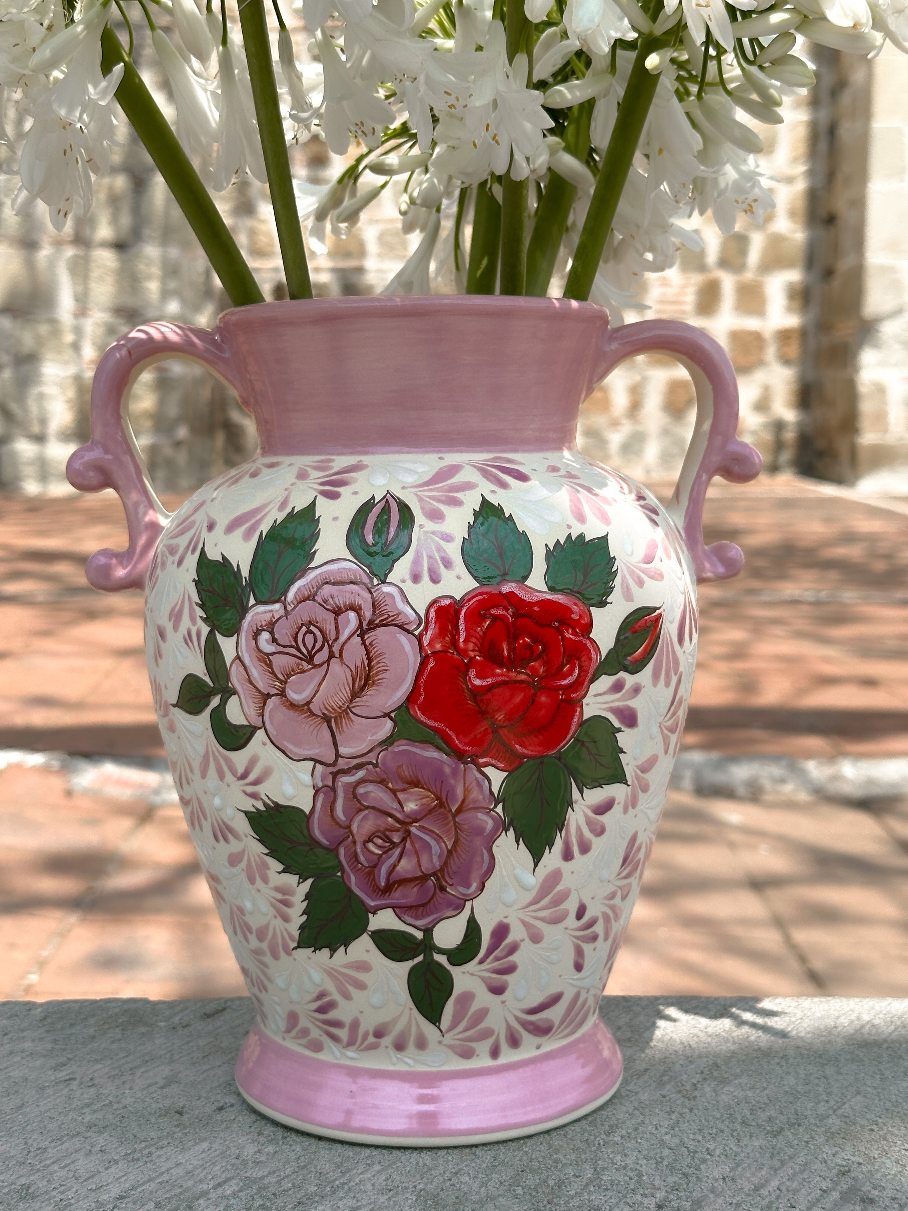 Jarrón de flores rosas en preventa (ENVÍO EN APROX. 6-12 SEMANAS)