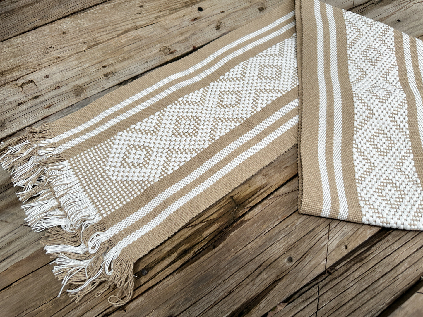 Luz Jalieza Table Runner