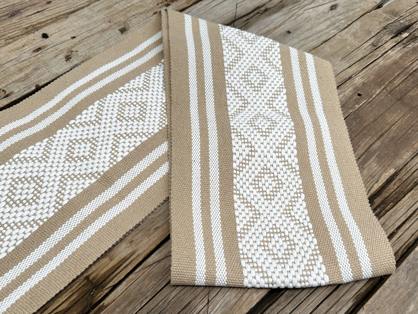 Luz Jalieza Table Runner