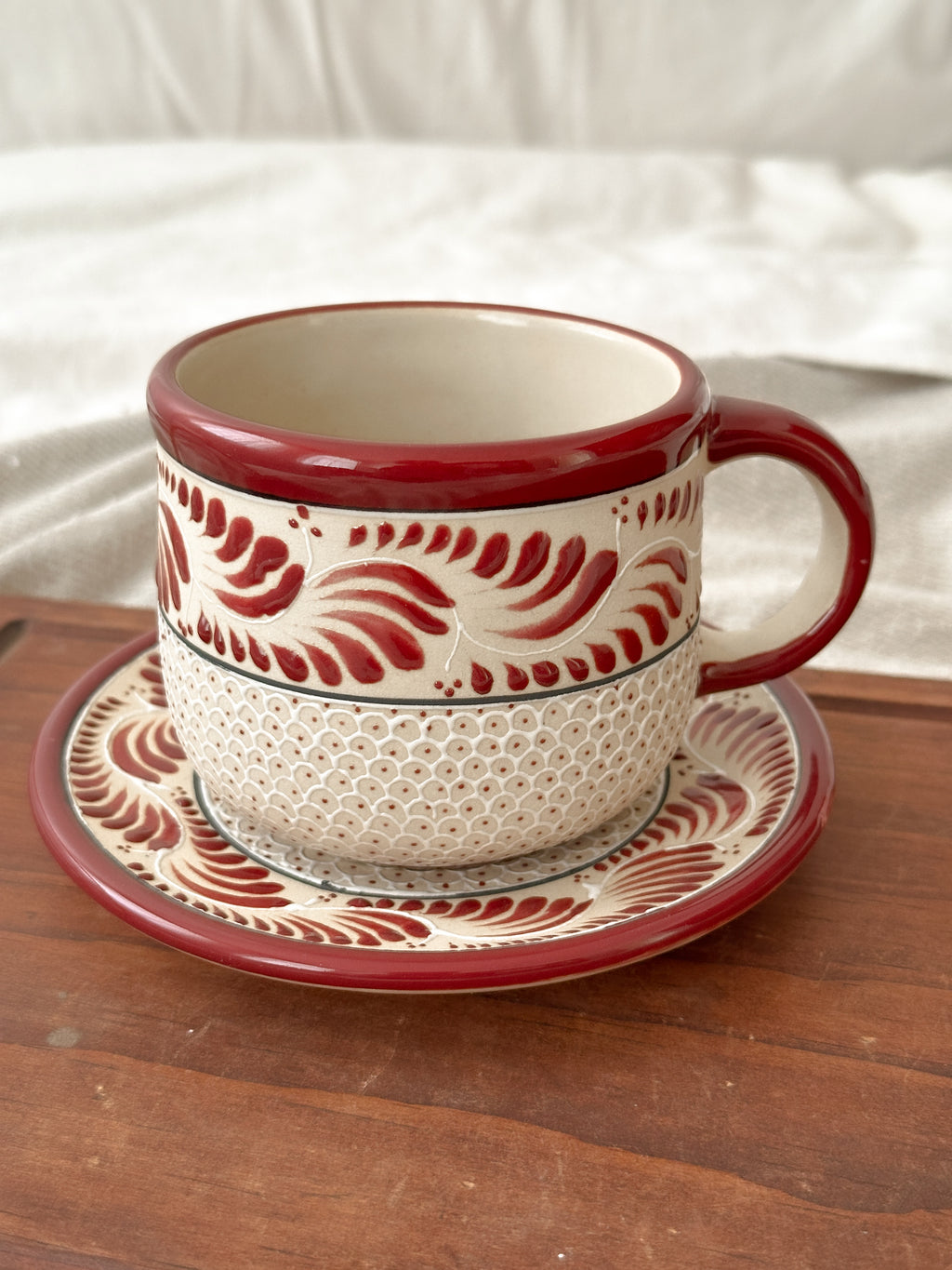 PRE-ORDER Raíces Red Wine Mug And Plate Set (SHIPS IN APPROX. 6-12 WEEKS)
