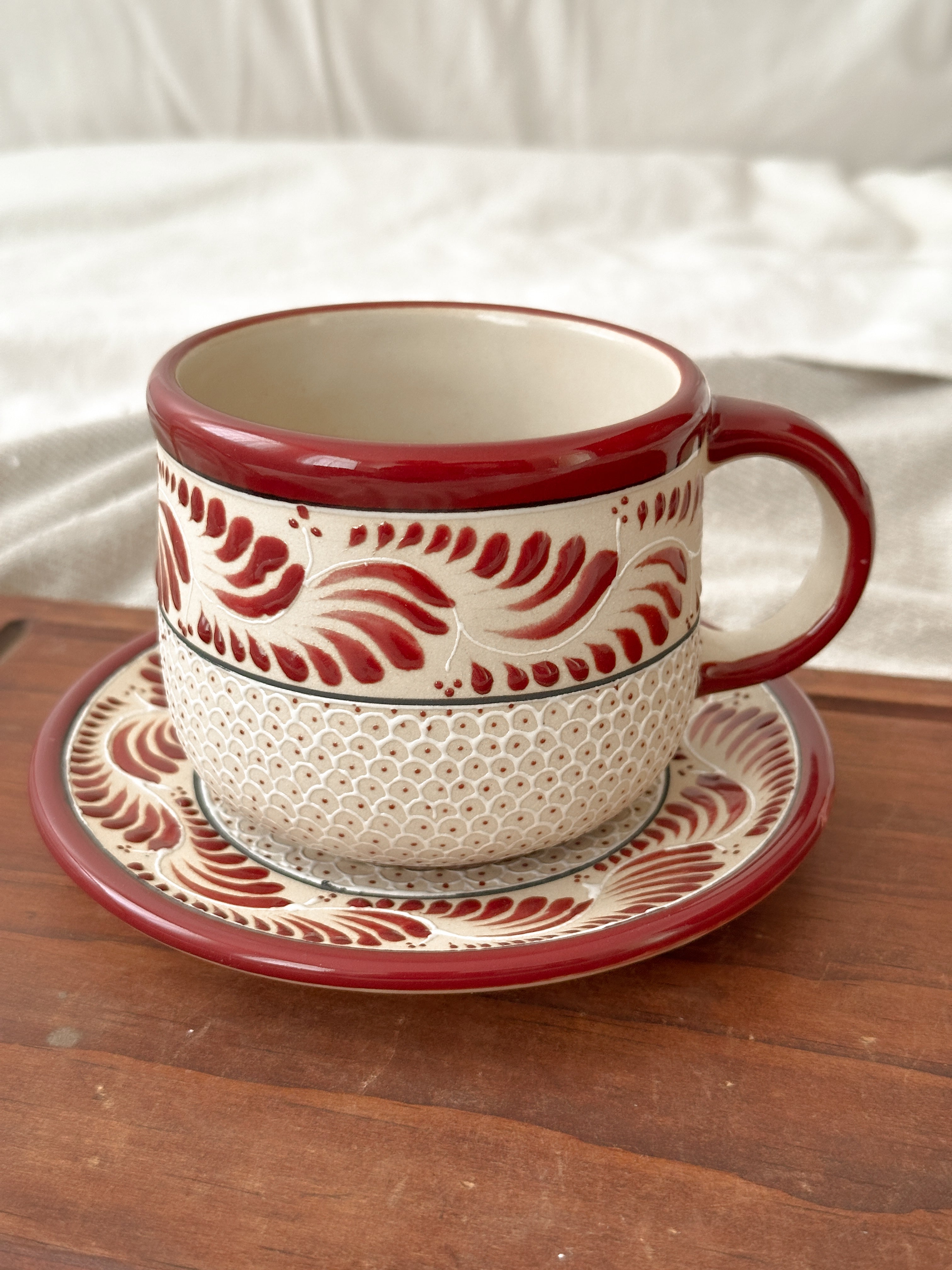 PRE-ORDER Raíces Red Wine Mug And Plate Set (SHIPS IN APPROX. 6-12 WEEKS)