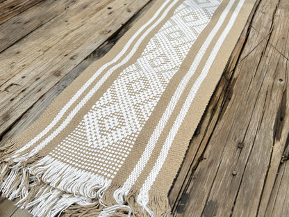 Luz Jalieza Table Runner