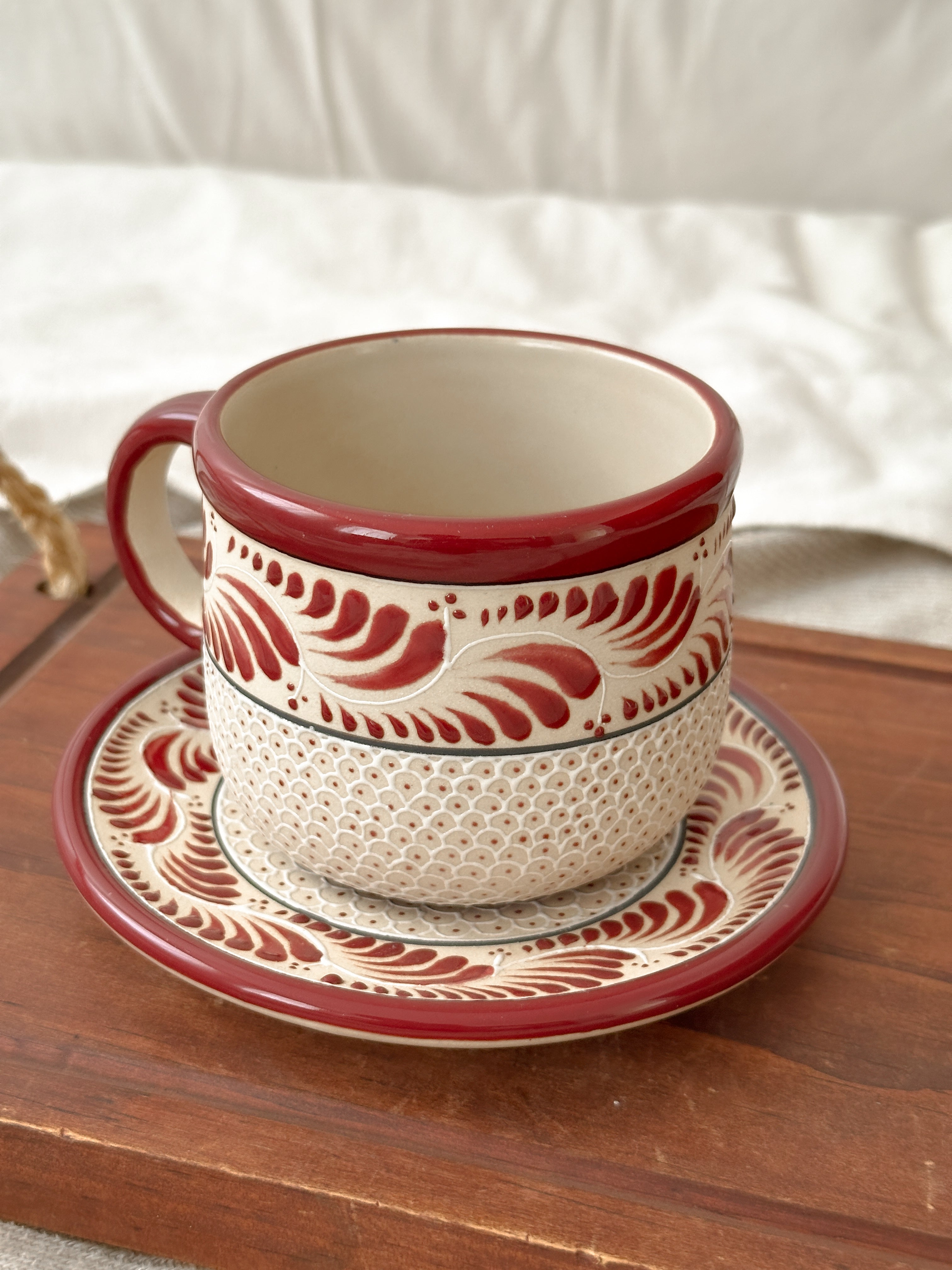 PRE-ORDER Raíces Red Wine Mug And Plate Set (SHIPS IN APPROX. 6-12 WEEKS)