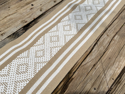 Luz Jalieza Table Runner