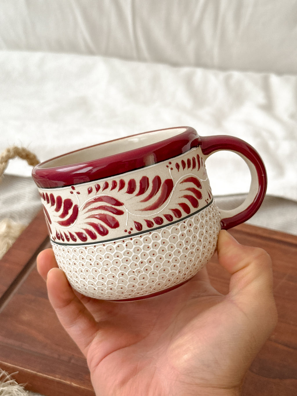 PRE-ORDEN Taza de Vino Tinto Raíces (ENVÍO EN APROX. 6-12 SEMANAS)