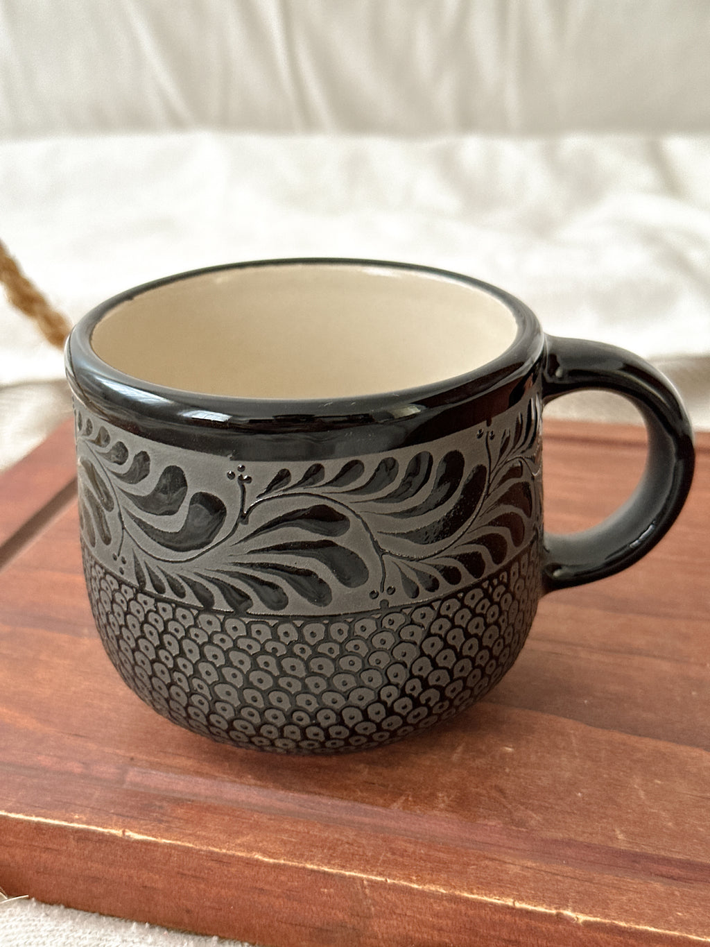 PRE-ORDER Raíces Black Mug (SHIPS IN APPROX. 6-12 WEEKS)