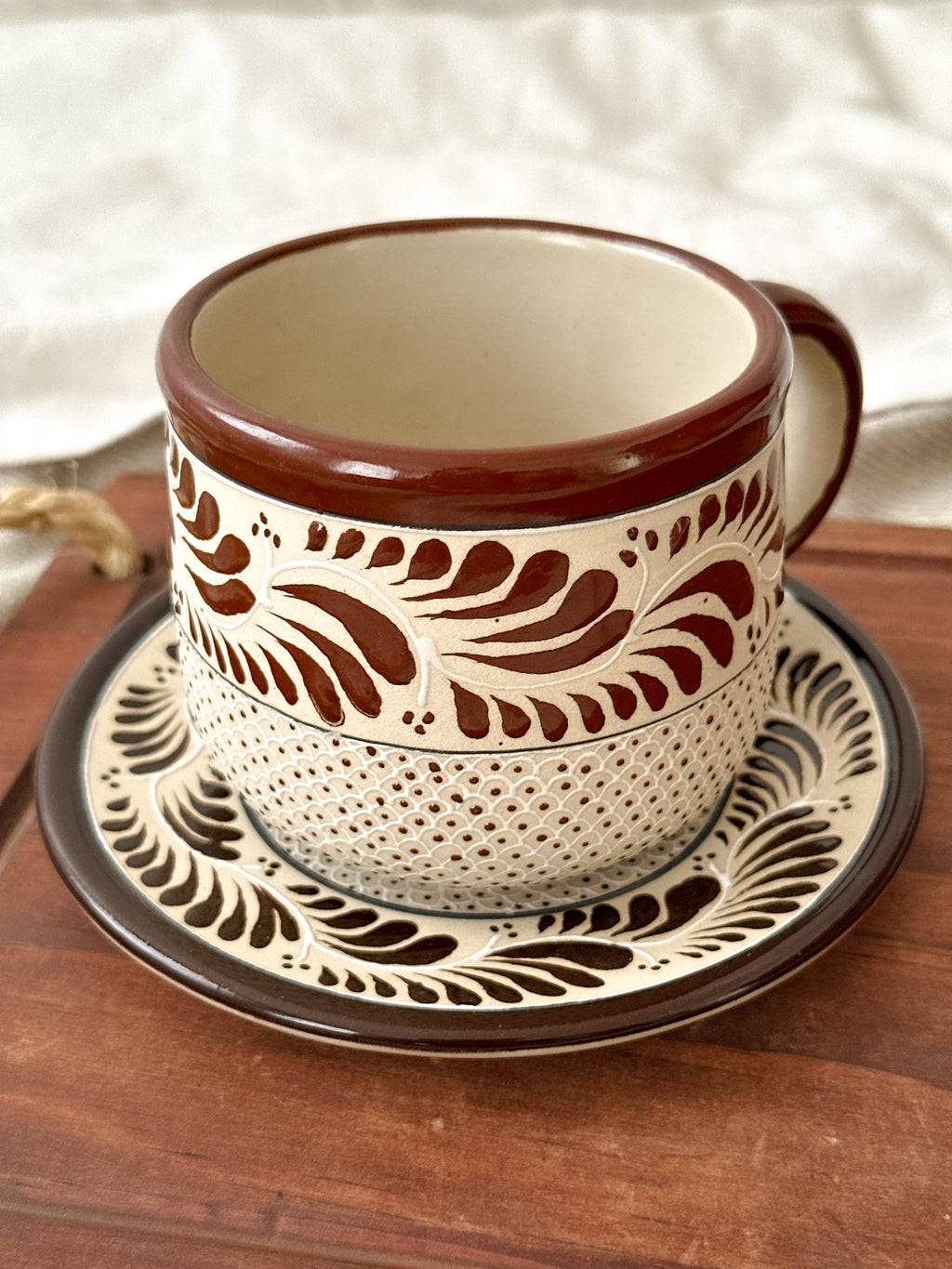 PRE-ORDER Raíces Brown Mug And Plate Set (SHIPS IN APPROX. 6-12 WEEKS)