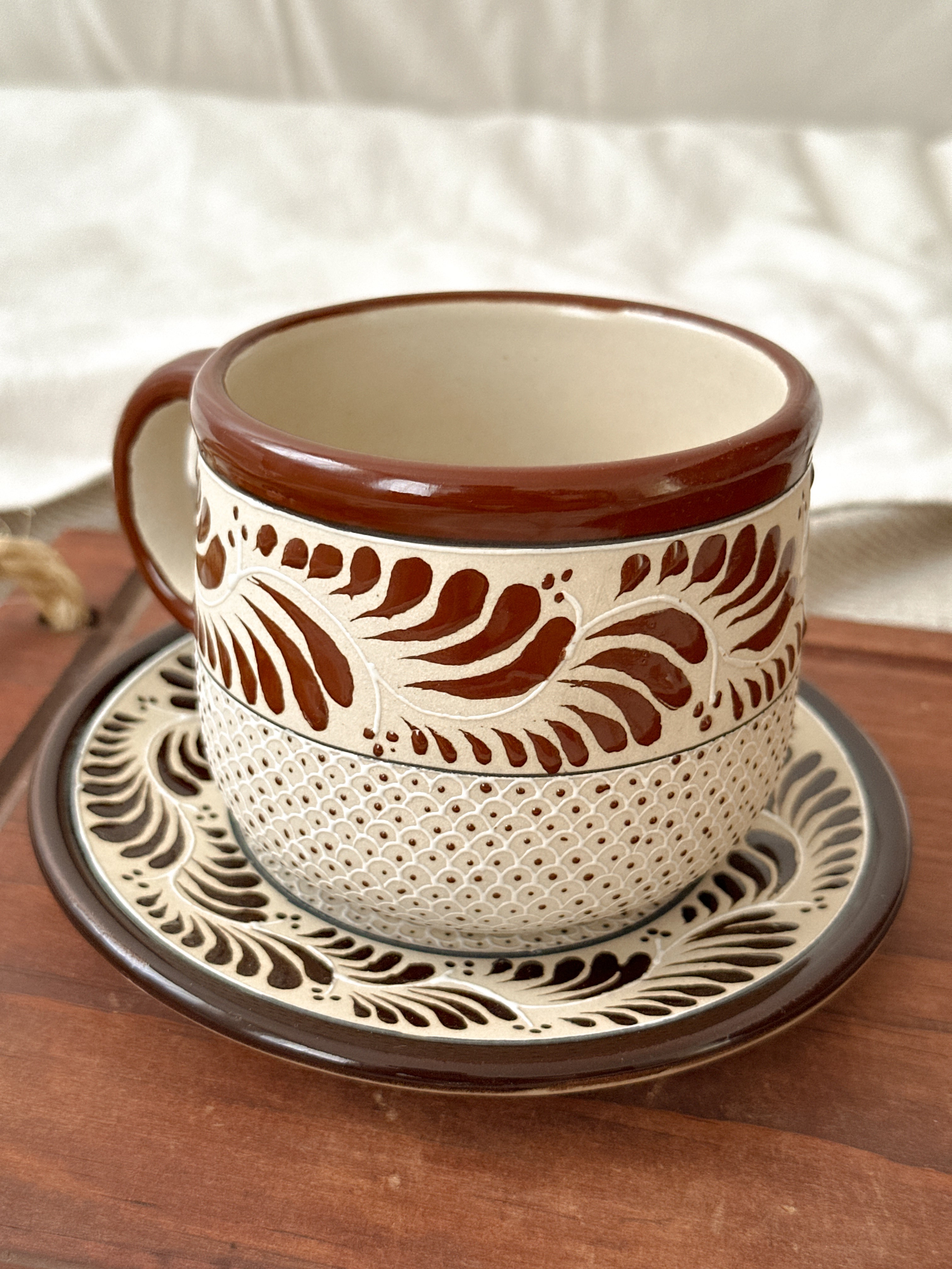 PRE-ORDER Raíces Brown Mug And Plate Set (SHIPS IN APPROX. 6-12 WEEKS)