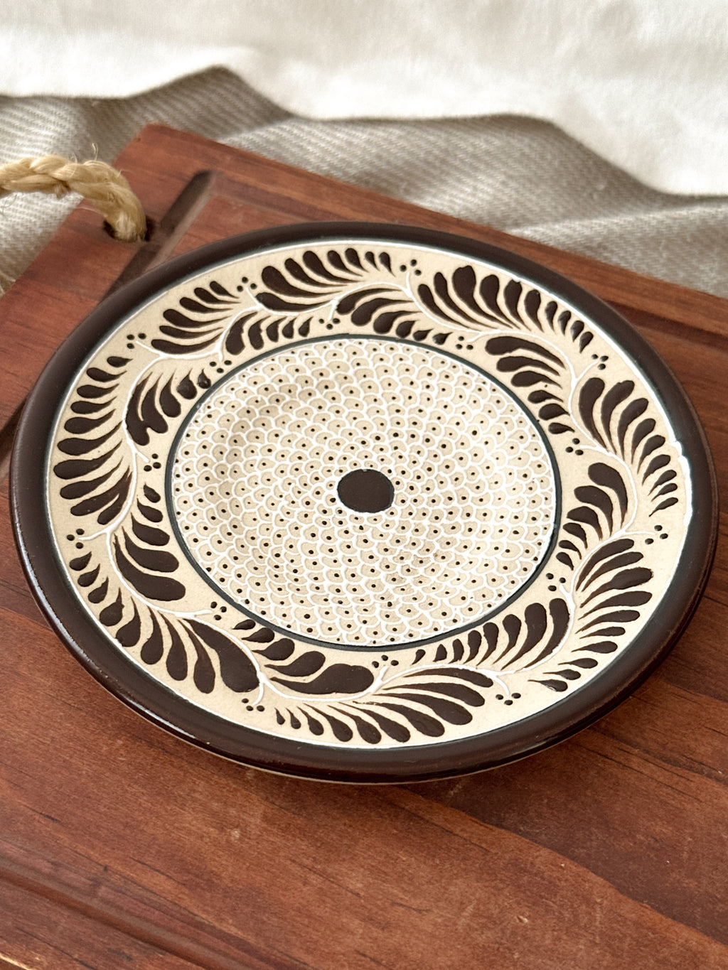 PRE-ORDER Raíces Brown Dessert Plate (SHIPS IN APPROX. 6-12 WEEKS)